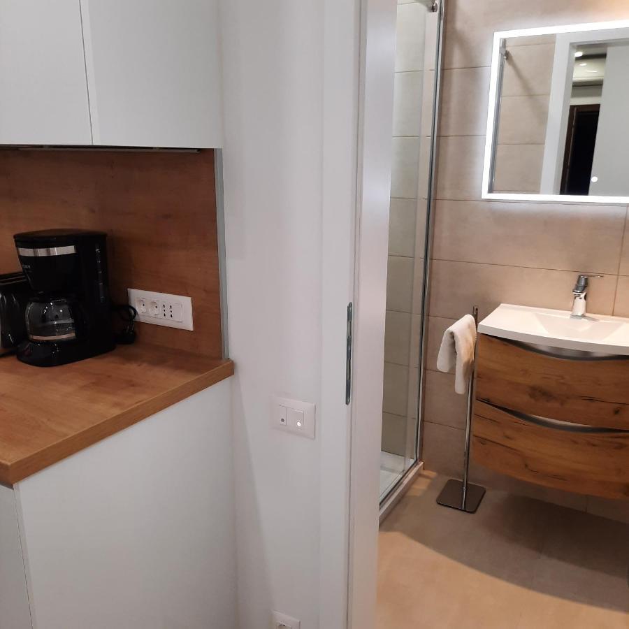 Apartmani Dorijana 브르사르 외부 사진
