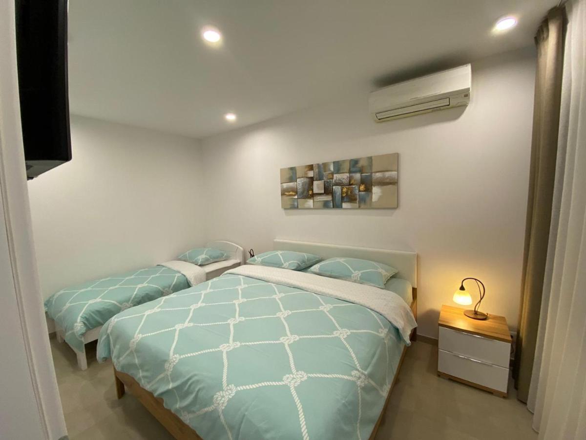Apartmani Dorijana 브르사르 외부 사진